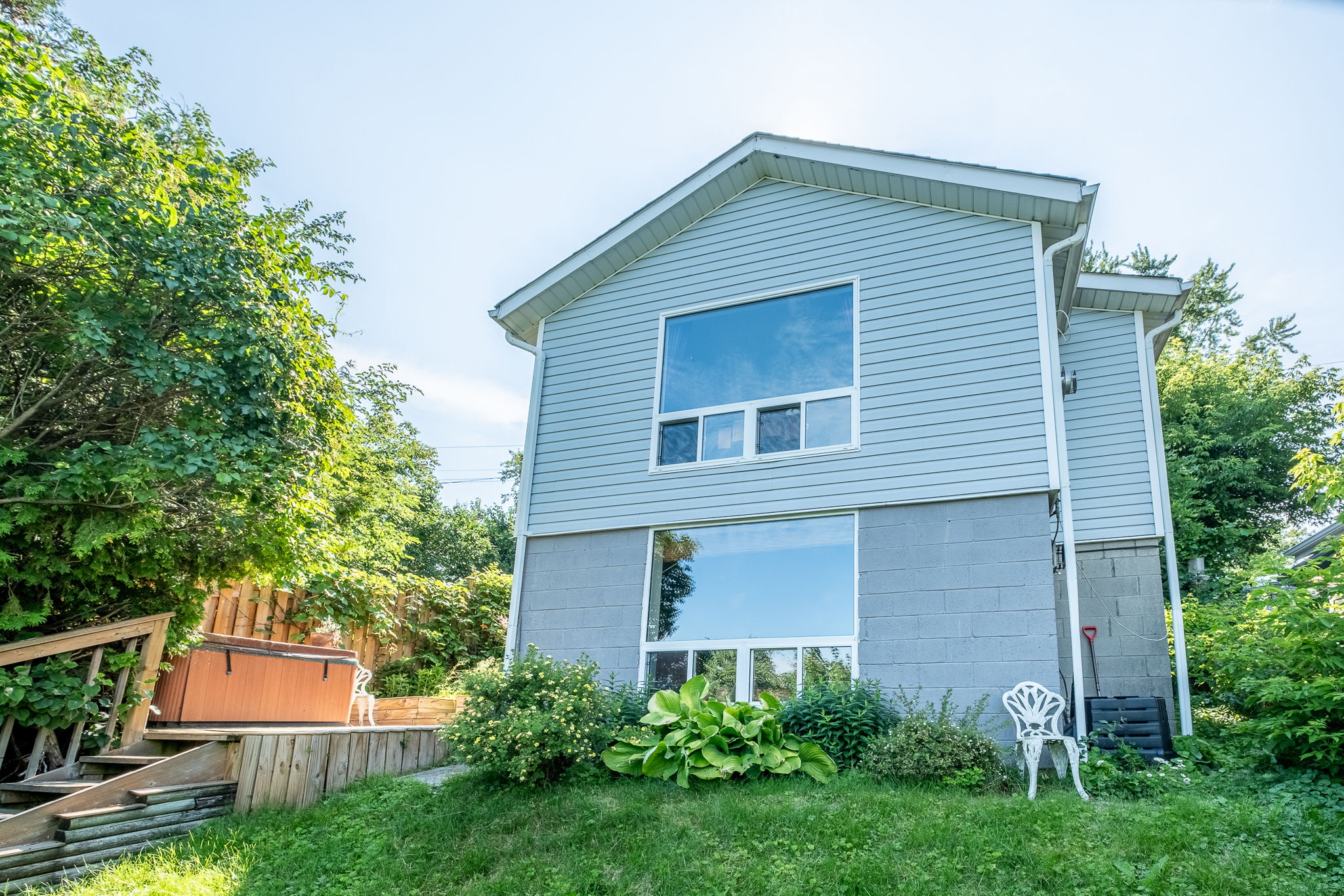 5454 Lakeshore Dr., Harwood, Ontario  K0K 2H0 - Photo 1 - X12141115
